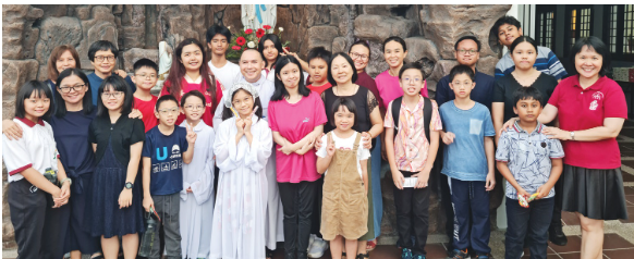 Plentong parish honours departing friars; welcomes new parish priest